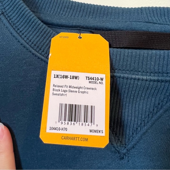 NWT Women’s Carhartt Crew Neck Graphic Sweatshirt Size 1X Relaxed Fit - Picture 8 of 8